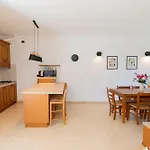 Apartament E Giardino *